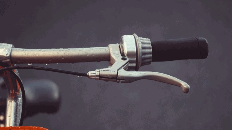 bike handles made by rubber overmolding