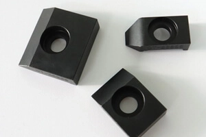 Schwarzoxid-CNC-bearbeitete Teile.webp