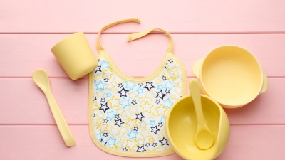 المرايل سال لعابه