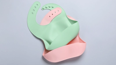 ألوان ممتعة من مريلة الأطفال المصنوعة من السيليكون