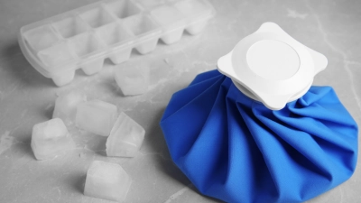 a ice bag made of phenyl silicone rubber.