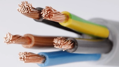 Elektrischer Isolator aus Kunststoff