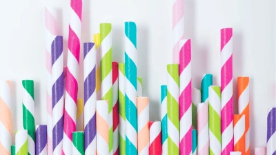 pajitas de papel de colores