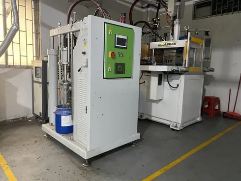 Flüssigsilikonkautschuk (LSR) Spritzgießmaschine