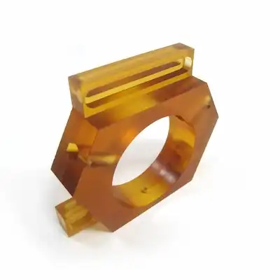 Ultem 2300 Teile PEI 4-Achsen-CNC-Fräsen.webp