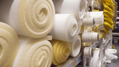 Fabricación de gomaespuma.
