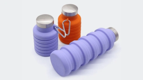 Zusammenklappbares Mittelteil-Design. Zusammenklappbare Flasche